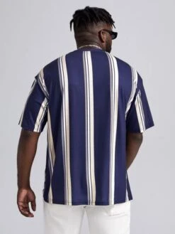 Manfinity Homme Men Striped Print Tee