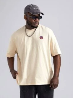 SHEIN Men Cartoon Patched Drop Shoulder T-Shirt -Man Plus Fashion 16454286258851230b9c4929d8d75ab4e1deba16d1 thumbnail 405x552