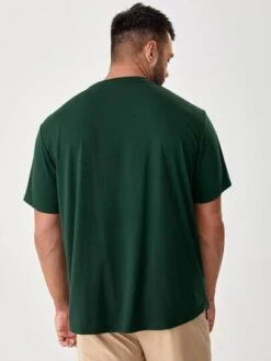 Manfinity Basics Men Solid Round Neck Tee