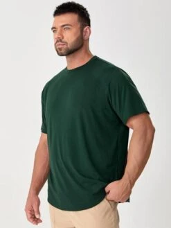 Manfinity Basics Men Solid Round Neck Tee -Man Plus Fashion 1650446588c45ad7456dcf797a9f83b5dc92efe483 thumbnail 405x552