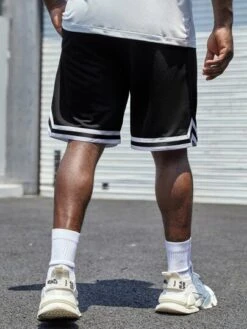 Manfinity Sporsity Men LetterGraphic Striped Trim Shorts