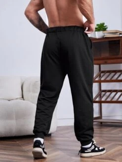 Manfinity Basics Men Solid Drawstring Waist Sweatpants