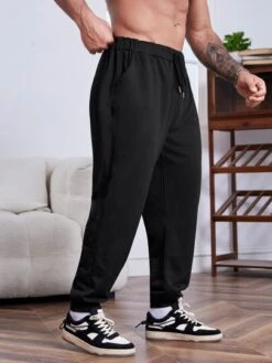 Manfinity Basics Men Solid Drawstring Waist Sweatpants -Man Plus Fashion 165366321158e98627af2ac4ca588f5736ee585cb2 thumbnail 405x552
