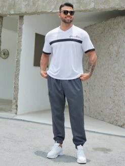 Manfinity Hypemode Men Patched Detail Flap Pocket Drawstring Waist Cargo Pants -Man Plus Fashion 1655261494552beb67df1ba820b6acbfa3dcd3a89a thumbnail 405x552