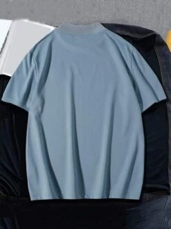 Manfinity Homme Men Letter Graphic Mock Neck Tee