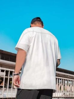 Men Abstract Print Patched Pocket Drop Shoulder Tee