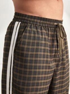 Men Plaid Print Drawstring Waist Pants -Man Plus Fashion 1657780025811b068912e8763a35f2200b1977170e thumbnail 405x552