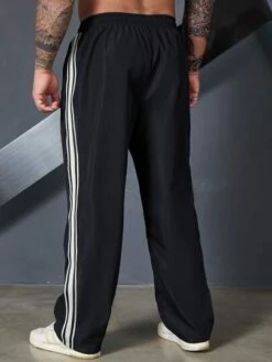Men Striped Print Drawstring Waist Pants