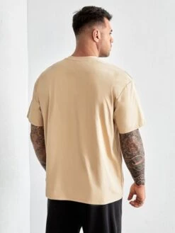 SHEIN Men Skull & Letter Graphic Tee