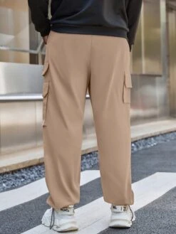 Men Letter Graphic Flap Pocket Drawstring Waist Cargo Pants