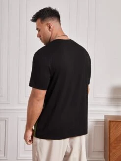 SHEIN Men Colorblock Letter Patched Detail Tee