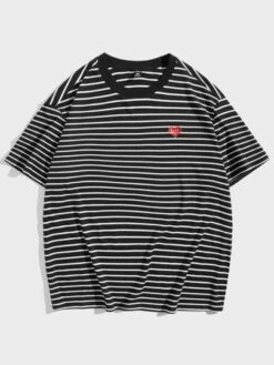 SHEIN Men Striped Heart Print Tee -Man Plus Fashion 16660562925488b9a6e80b21e4b1f65da559524ad6 thumbnail 405x552