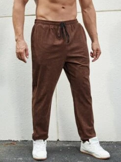 Men Drawstring Waist Slant Pocket Pants -Man Plus Fashion 166995203764c5336ee442c5016e9bbc57a64e2ea3 thumbnail 405x552