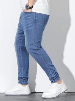 Manfinity Homme Men Slant Pocket Jeans -Man Plus Fashion 167152188256a6b14cfe93047f568bb199444fe026 thumbnail 405x552