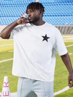 SHEIN Men Bear & Slogan Graphic Tee -Man Plus Fashion 1672305146d6663243d988165b3f3e418426c3324b thumbnail 405x552