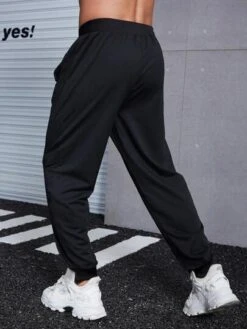 Manfinity Homme Men Letter Graphic Drawstring Waist Sweatpants