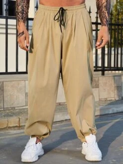 Men Letter Graphic Drawstring Waist Pants -Man Plus Fashion 1672996201e4e6880d79e7db455270e6c5676cb185 thumbnail 405x552