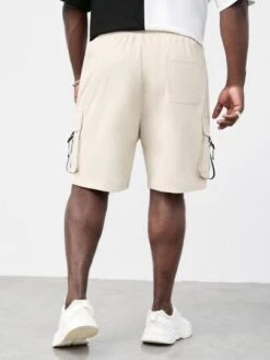 SHEIN Men Flap Pocket Patched Shorts