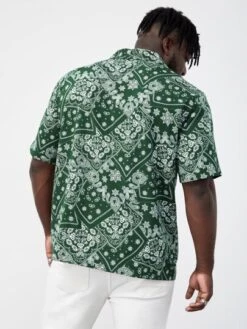 SHEIN Men Paisley Print Shirt