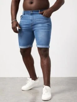 SHEIN Men Roll Up Hem Denim Shorts -Man Plus Fashion 16737669472d730a88e1ad552a14cbcfc0906f5b63 thumbnail 405x552