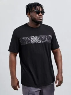 Manfinity RSRT Men Tropical Print Tee -Man Plus Fashion 1676515216c4b2adc791d1e4c83fc52725a9c35ee3 thumbnail 405x552