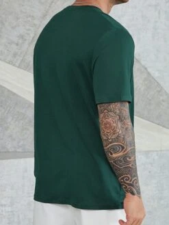 Manfinity Homme Men Letter Graphic Tee Without Necklace