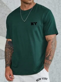 Manfinity Homme Men Letter Graphic Tee Without Necklace -Man Plus Fashion 167654309931aa12492e6f8d9928132a361e352595 thumbnail 405x552