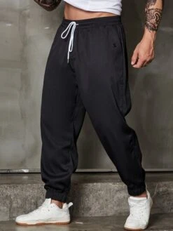 Manfinity Homme Men Drawstring Waist Slant Pocket Pants -Man Plus Fashion 167686290929db9ac62d929f46f33351fd144ac650 thumbnail 405x552