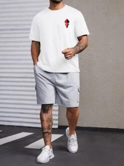 Manfinity Homme Men Playing Card Print Tee -Man Plus Fashion 1676954624ef373418d7ab94853db08ee503544916 thumbnail 405x552