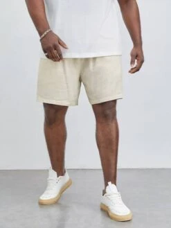 Manfinity Hypemode Men Solid Drawstring Waist Shorts -Man Plus Fashion 16771229363d56edec3352c23622190508d839d763 thumbnail 405x552