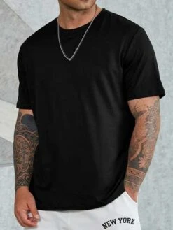 Manfinity EMRG Men Letter Graphic Tee