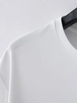 Manfinity Hypemode Men Juice And Slogan Graphic Tee -Man Plus Fashion 16779269355b9e0257f3a310b0c15a1b716c190406 thumbnail 405x552