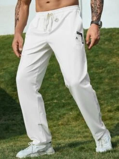 Men Letter Patched Drawstring Waist Pants -Man Plus Fashion 1678106344567a5c435a5789cdc24f5e279d0c3bf1 thumbnail 405x552