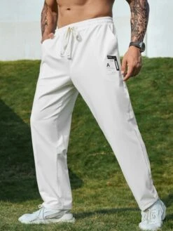 Men Letter Patched Drawstring Waist Pants -Man Plus Fashion 1678106347664a55254e8737b4c33815b0d3488fc6 thumbnail 405x552