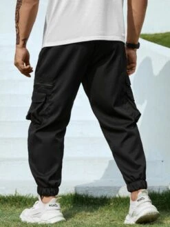 Men Flap Pocket Side Drawstring Waist Cargo Pants