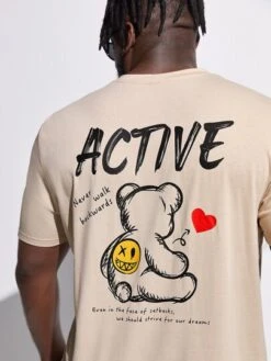 SHEIN Men Slogan & Cartoon Graphic Tee -Man Plus Fashion 1678240248005e9a28cf83971f74601780c1a7f9ae thumbnail 405x552