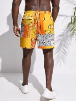 Manfinity Chillmode Men Paisley Patchwork Print Drawstring Waist Shorts