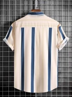 Manfinity RSRT Men Vertical Striped Button Up Shirt