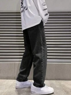 Men Slant Pocket Straight Leg Jeans