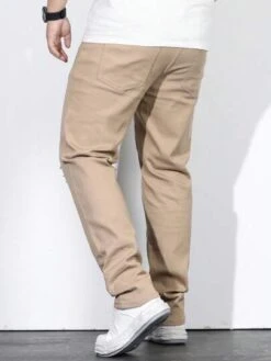 Manfinity LEGND Men Cotton Ripped Frayed Straight Leg Jeans -Man Plus Fashion 1679640941c3f628b375d518dd6279157ea8adc4c2 thumbnail 405x552