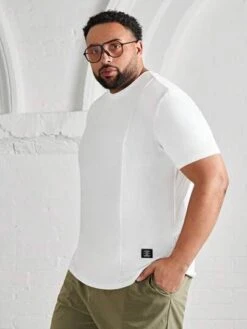 Manfinity Homme Men Cotton Letter Patched Detail Tee -Man Plus Fashion 16800621705d4c9425313dd0dc837d3941c15ea97a thumbnail 405x552