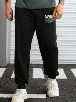 Manfinity Homme Men Slogan Graphic Drawstring Waist Sweatpants -Man Plus Fashion 16801597279ab0afb5df6e82b95a79e5c2231b629c thumbnail 405x552