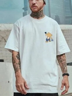 Manfinity EMRG Men Cartoon & Letter Graphic Tee