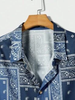 Manfinity RSRT Men Paisley & Scarf Print Button Up Shirt -Man Plus Fashion 1680951788a018709d167f859b69cad09407f00566 thumbnail 405x552