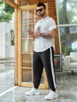 Manfinity Sporsity Men Letter Graphic Contrast Side Seam Sweatpants -Man Plus Fashion 1681110163c071d99bef315718c4079bd00ee26bd1 thumbnail 405x552