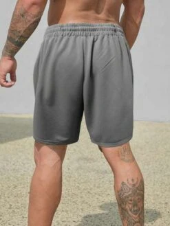 Manfinity Hypemode Men Lightning & Letter Graphic Drawstring Waist Shorts