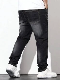 Manfinity LEGND Men Cotton Ripped Frayed Cat Scratch Washed Jeans