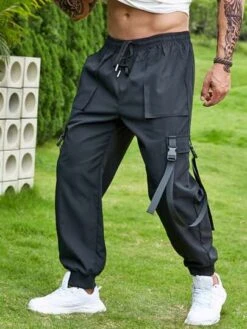 Manfinity LEGND Men Buckle Ribbon Detail Flap Pocket Drawstring Waist Cargo Pants -Man Plus Fashion 1682332045ba53b7da633d4868b045b90d9322b50b thumbnail 405x552