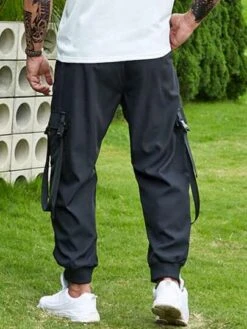 Manfinity LEGND Men Buckle Ribbon Detail Flap Pocket Drawstring Waist Cargo Pants