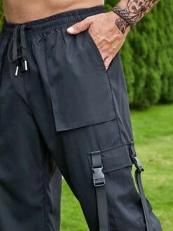 Manfinity LEGND Men Buckle Ribbon Detail Flap Pocket Drawstring Waist Cargo Pants -Man Plus Fashion 168233205722b983ec8cff638fb061437fc927e1be thumbnail 405x552